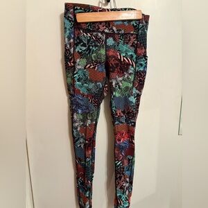 Lululemon pants. High compression. All labels cut out fit like a size 4